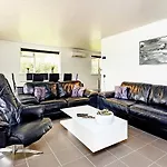 8 Person Holiday Home In Vaeggerlose בית נופש *
