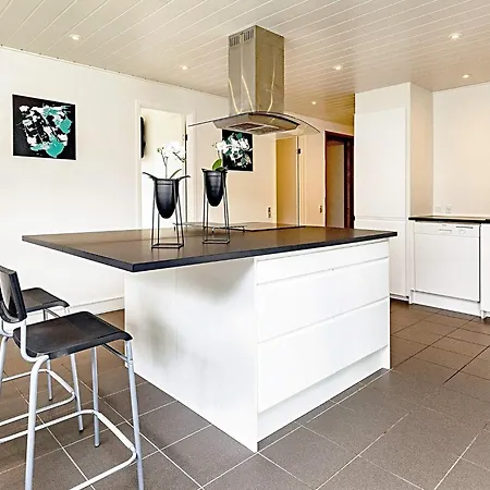 Spacious Retreat In Marielyst-by Traum * Bøtø By