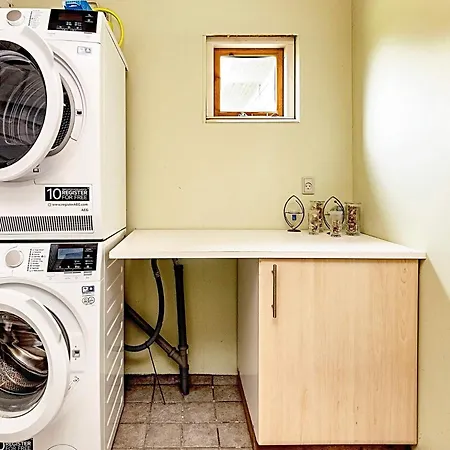 Spacious Retreat In Marielyst-by Traum Bøtø By