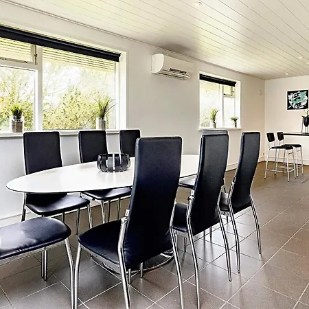 Spacious Retreat In Marielyst-by Traum Vakantiehuis *