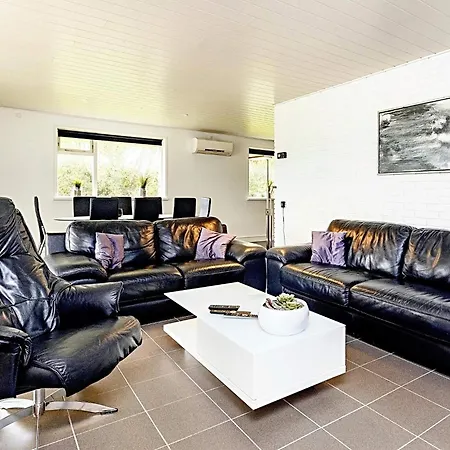 Spacious Retreat In Marielyst-by Traum Vakantiehuis *