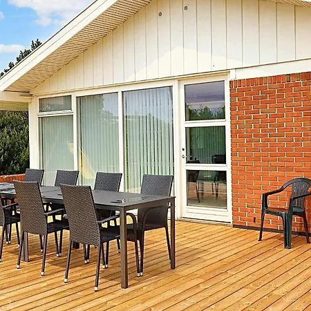 Spacious Retreat In Marielyst-by Traum Bøtø By