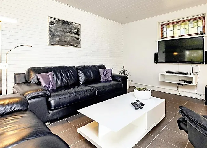 Spacious Retreat In Marielyst-by Traum *