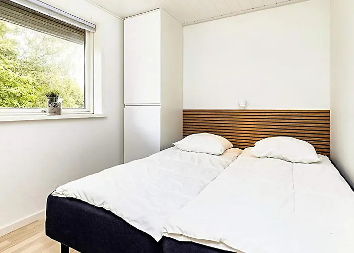 Spacious Retreat In Marielyst-by Traum Boto By