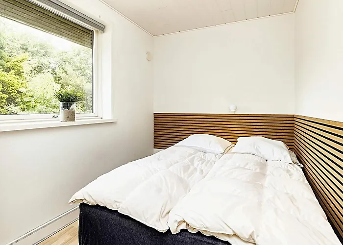 Holiday home Spacious Retreat In Marielyst-by Traum *