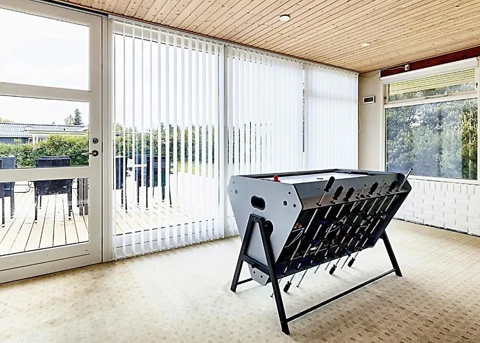 Spacious Retreat In Marielyst-by Traum Holiday home *
